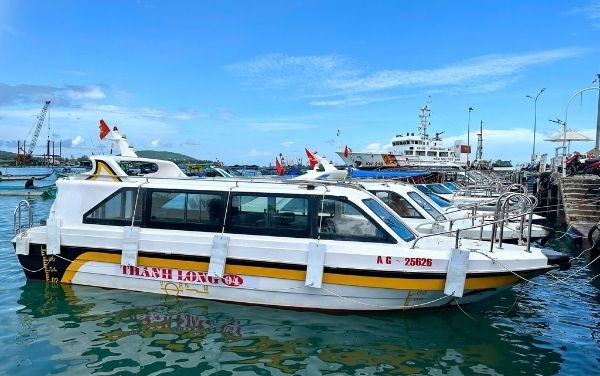 3 Island Tour - safty speedboat